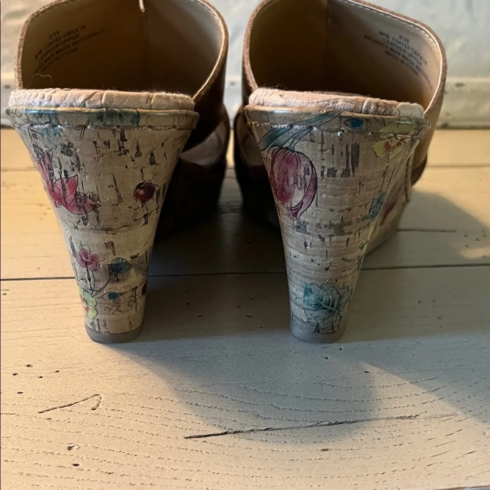 b.o.c. Tan Floral Wedge Sandals - Picture 3 of 11